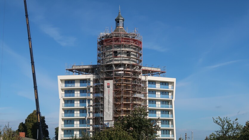 Wasserturm Delitzsch - Laterne montiert Wasserturm Delitzsch - Laterne montiert