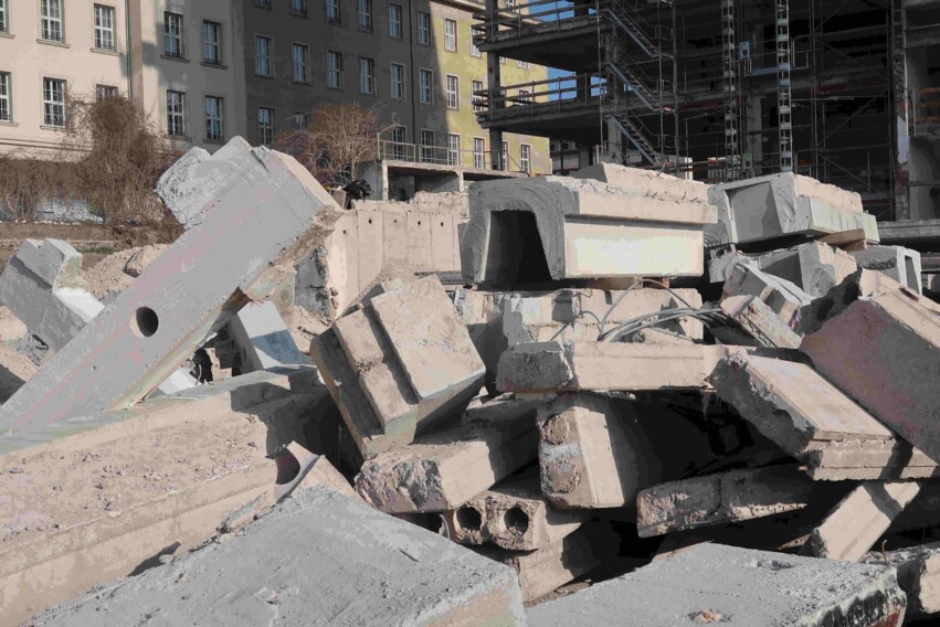 Prager Str. 20-26 - R&uuml;ckgebaute Fertigteile