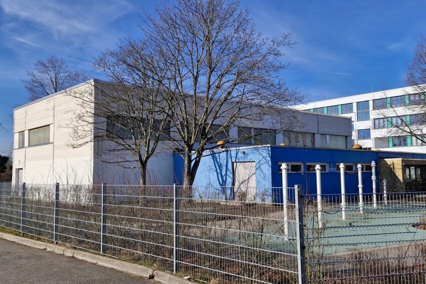 Gutachten Spannbetonbinder - Außenansicht Turnhalle Gutachten Spannbetonbinder - Außenansicht Turnhalle